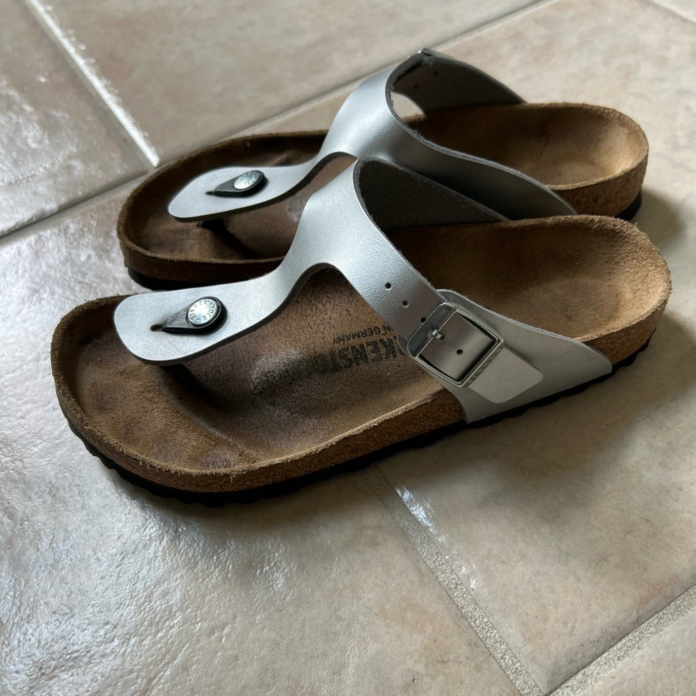 Birkenstock Silver Gizeh Sandals